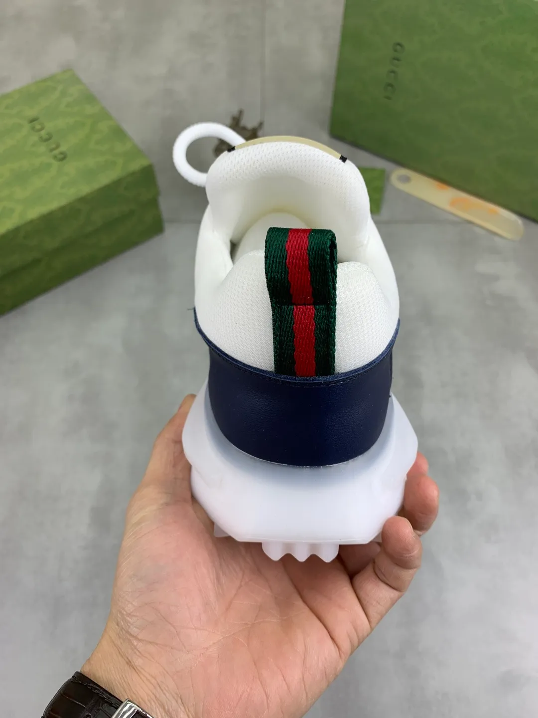 Men's shoes 💰P460💰[New style]🆘 Gucci [GUCCI] classic fashion high-top men's shoes, synchronized with counters, exquisite workmanship, exquisite color matching, the upper is made of original soft double G calfskin Gucci webbing ➕ first-layer pigskin lining ➕ pigskin feet The lasts made according to the original version are quite attractive both on the foot and in the placement. There is no need to explain the good style, the workmanship is superior, quality determines everything, absolutely versatile, code number: 38-44, 2️⃣colors🉑️ to choose from